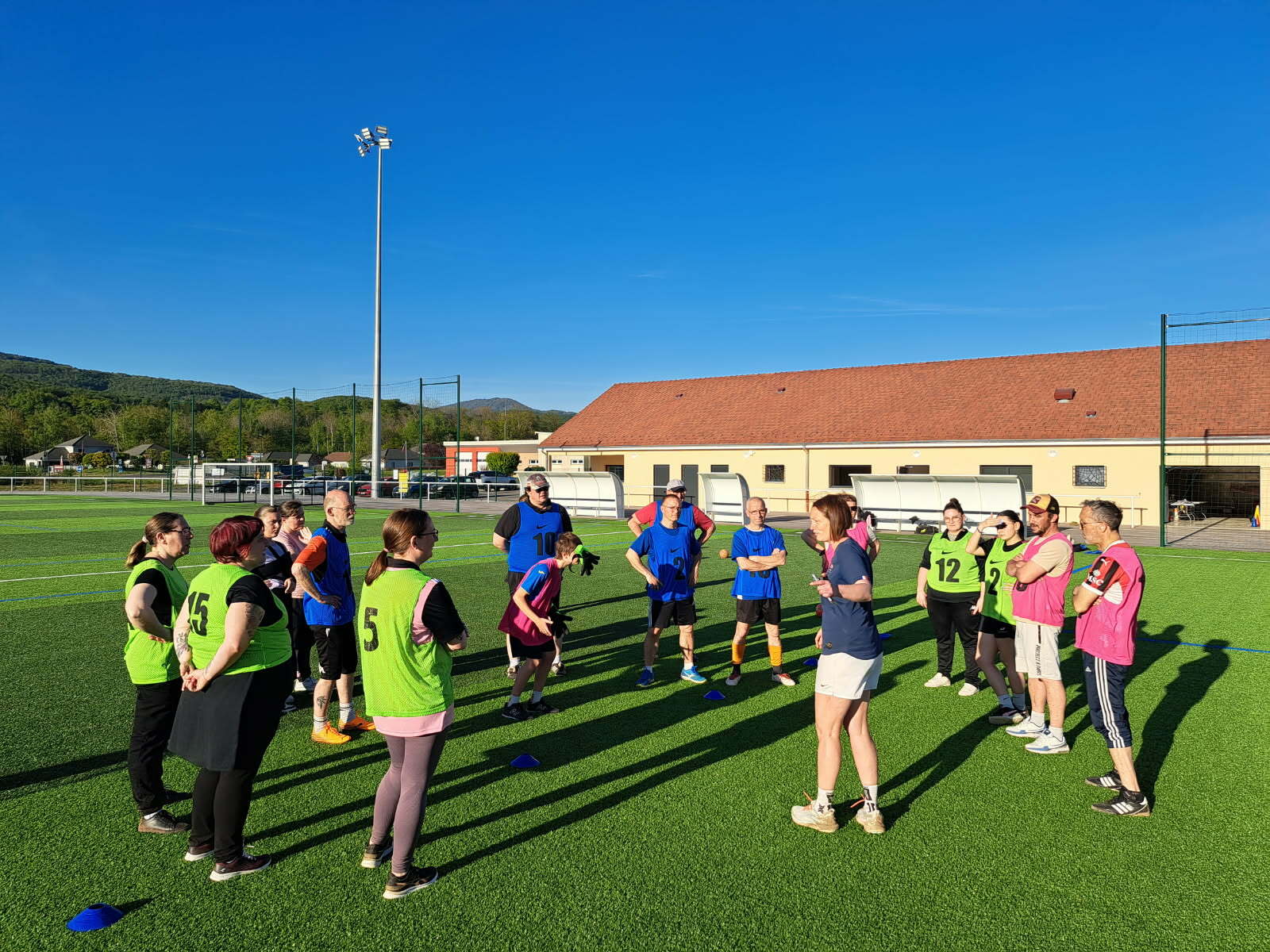 UNE AGREABLE SEANCE DE FOOT EN MARCHANT...