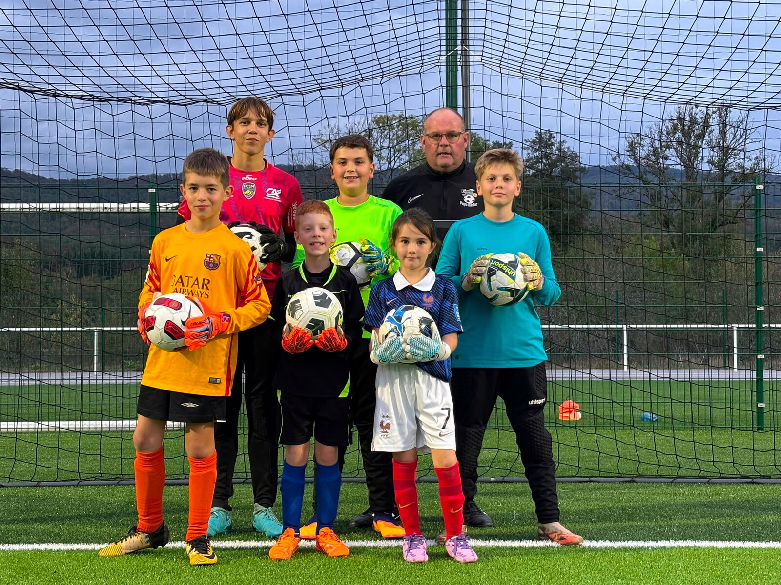 REPRISE DES SPECIFIQUES GARDIENNES / GARDIENS DU FC PAYS MINIER...