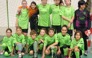 GROSSE ET BELLE AFFLUENCE AU TOURNOI U13F DU FC PAYS MINIER...