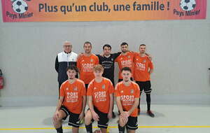 FUTSAL SENIORS G..., NOS ORANGE ET NOIR TERMINENT EN TÊTE...