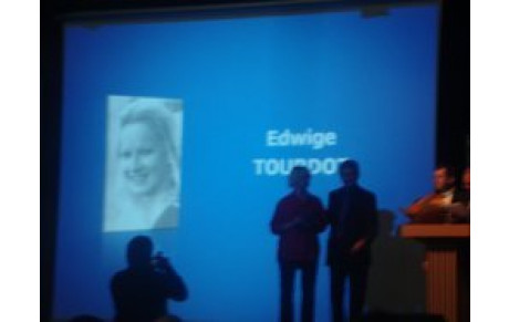 FELICITATIONS EDWIGE !