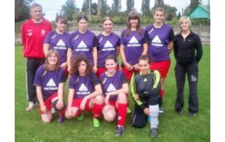 HONNEUR AUX FILLES...