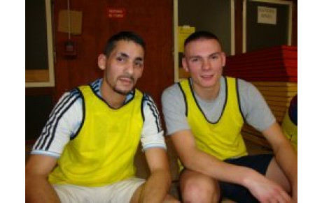 JONATHAN A QUITTE L'HÔPITAL...