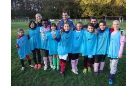 LES FILLES PRENNENT PLAISIR...