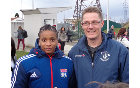 BONNE JOURNEE LES FILLES...