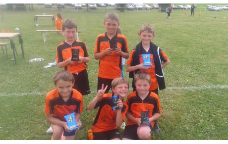 A UN BUT DU BONHEUR...