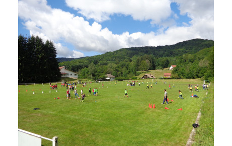 DU FOOT A L'ECOLE DE PLANCHER-BAS...