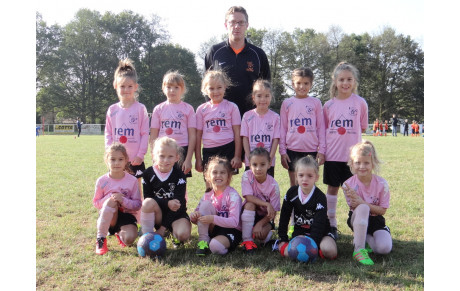 SEANCE DECOUVERTE DU FOOTBALL FEMININ...